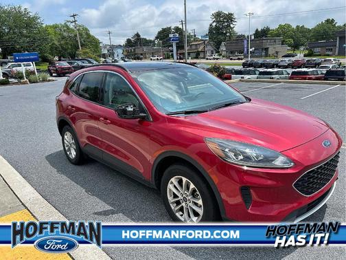 2020 Ford Escape SE