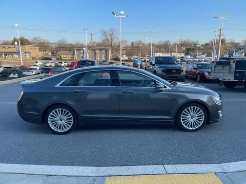 2017 Lincoln MKZ Reserve