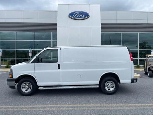 Summit White 2024 Chevrolet Express 2500 Work Van