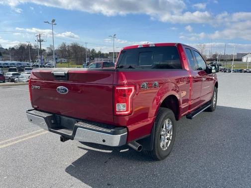 Ruby Red Metallic Tinted Clearcoat 2017 Ford F-150 XLT