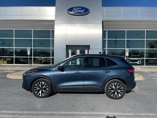 2020 Ford Escape SEL