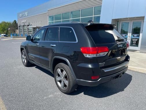 Brilliant Black Crystal Pearlcoat 2015 Jeep Grand Cherokee Limited