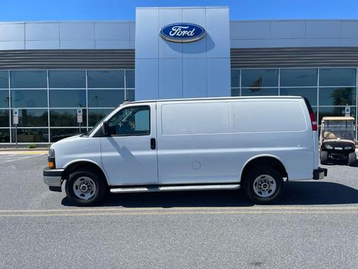 2024 GMC Savana 2500 Work Van
