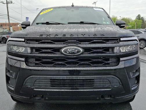 Agate Black Metallic 2023 Ford Expedition Max Limited