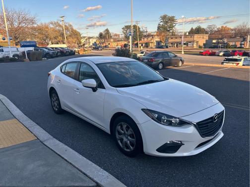 2015 Mazda Mazda3 i Sport
