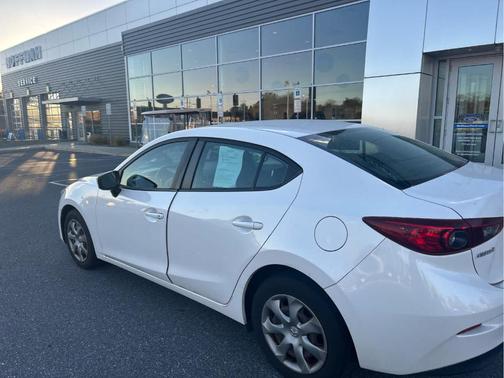 2015 Mazda Mazda3 i Sport