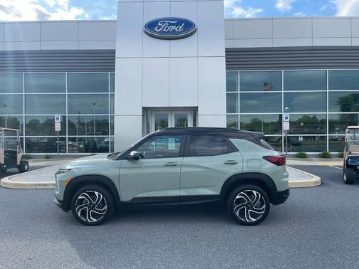 Green 2024 Chevrolet Trailblazer RS