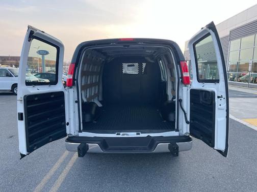 2024 Chevrolet Express 2500 Work Van