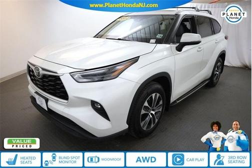 2022 Toyota Highlander XLE