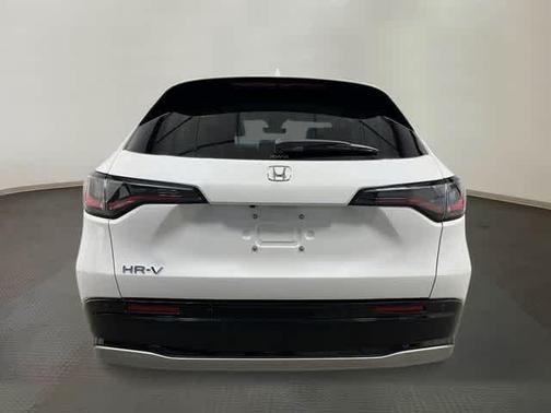 Platinum White Pearl 2026 Honda HR-V EX-L