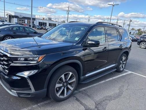 2023 Honda Pilot Touring