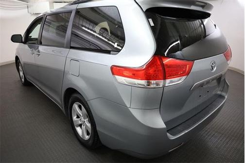 2013 Toyota Sienna LE