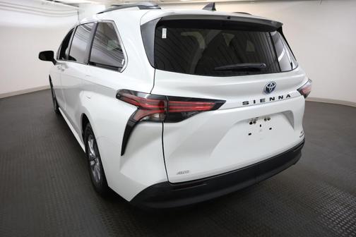 2022 Toyota Sienna XLE