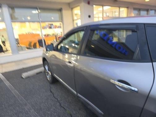 2011 Nissan Rogue Krom
