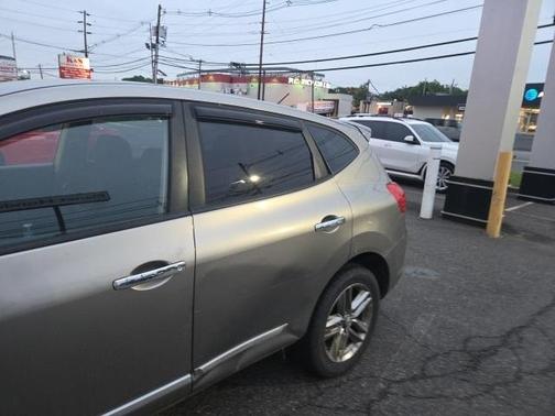 2011 Nissan Rogue Krom
