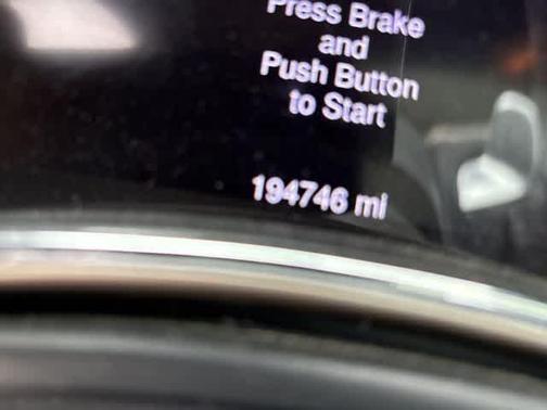 Bright White Clearcoat 2015 Jeep Grand Cherokee Overland
