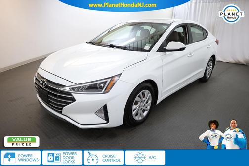 2019 Hyundai ELANTRA SE