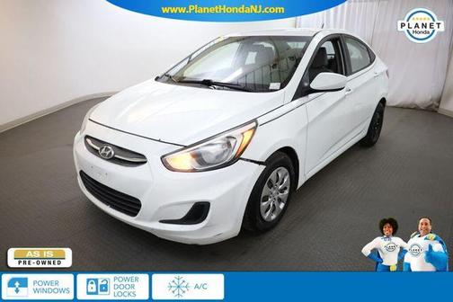 Century White 2017 Hyundai Accent SE
