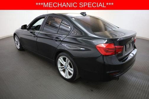 Black Sapphire Metallic 2017 BMW 320 i