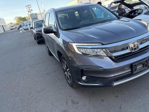 2022 Honda Pilot Touring 7-Passenger