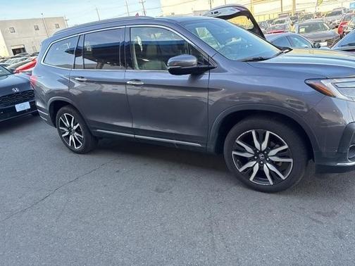 2022 Honda Pilot Touring 7-Passenger