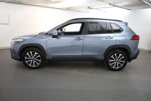 CELESTITE 2024 Toyota Corolla Cross XLE