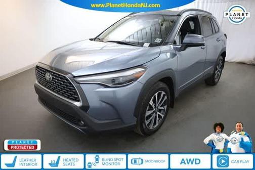 CELESTITE 2024 Toyota Corolla Cross XLE