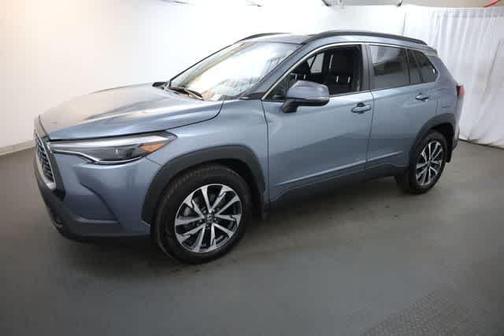 CELESTITE 2024 Toyota Corolla Cross XLE