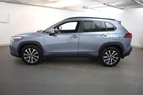 CELESTITE 2024 Toyota Corolla Cross XLE