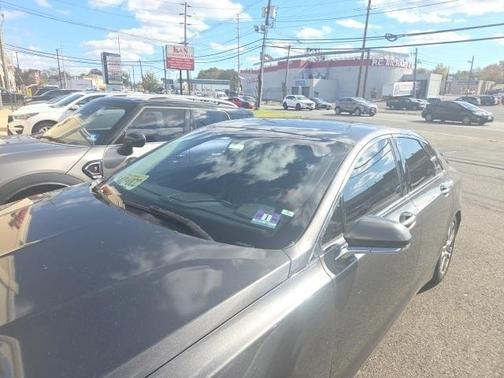 2016 Lincoln MKZ Base