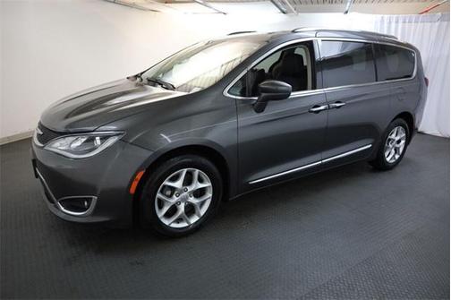 2018 Chrysler Pacifica Touring-L