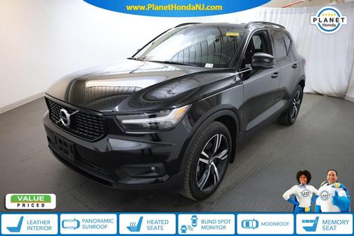 2021 Volvo XC40 T5 R-Design