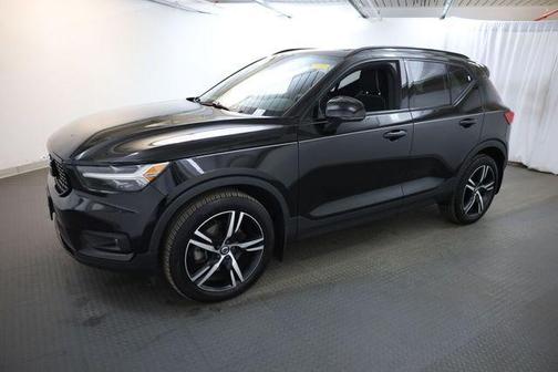 Blackstone 2021 Volvo XC40 T5 R-Design