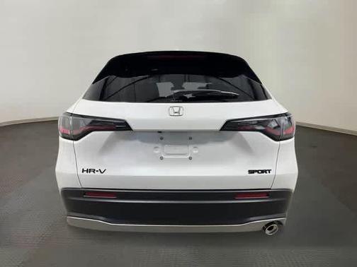 Platinum White Pearl 2026 Honda HR-V Sport