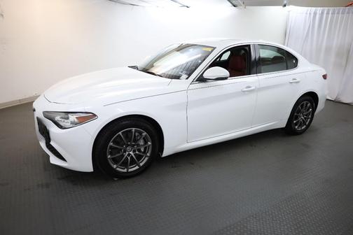 2019 Alfa Romeo Giulia Base