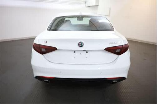 2019 Alfa Romeo Giulia Base