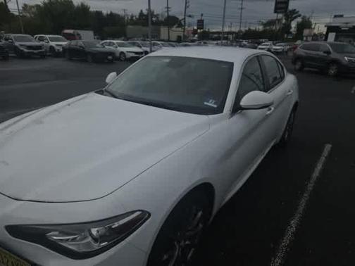 2019 Alfa Romeo Giulia Base