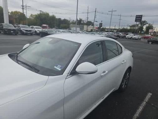 2019 Alfa Romeo Giulia Base