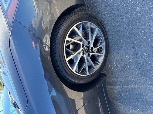 2020 Hyundai ELANTRA Limited