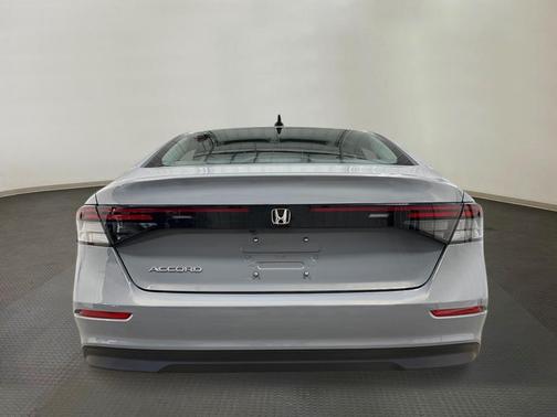 Urban Gray Pearl 2026 Honda Accord SE