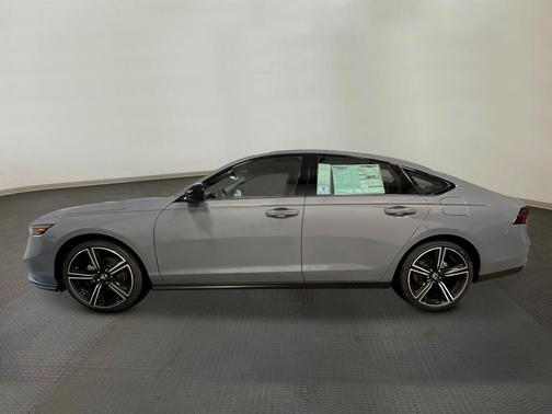 Urban Gray Pearl 2026 Honda Accord SE