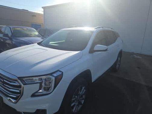 2024 GMC Terrain SLT