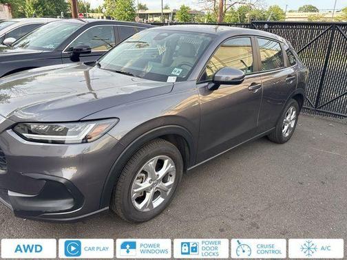 Gray 2024 Honda HR-V LX