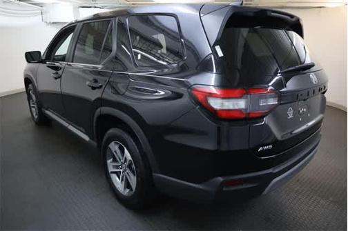 2023 Honda Pilot EX-L 8-Passenger