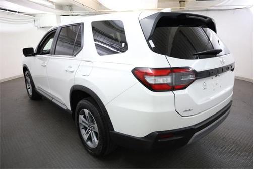 2023 Honda Pilot EX-L 8-Passenger