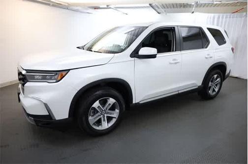 2023 Honda Pilot EX-L 8-Passenger