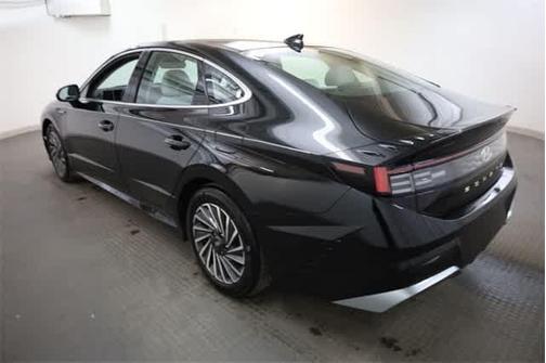 2024 Hyundai SONATA Hybrid SEL