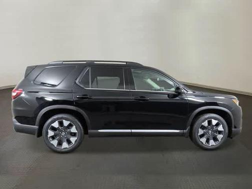 Crystal Black Pearl 2026 Honda Pilot Elite
