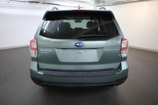 Jasmine Green Metallic 2018 Subaru Forester 2.5i Premium
