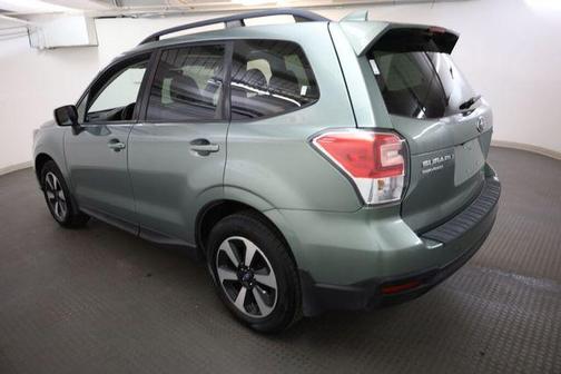 Jasmine Green Metallic 2018 Subaru Forester 2.5i Premium